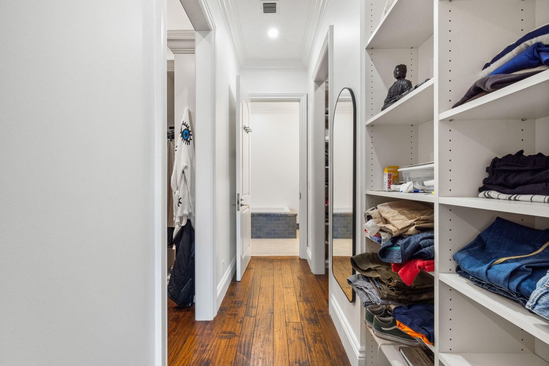 For Sale: $2,350,000 (3 beds, 3 baths, 2175 Square Feet)