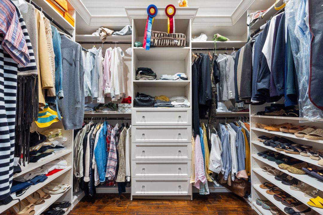 For Sale: $2,350,000 (3 beds, 3 baths, 2175 Square Feet)