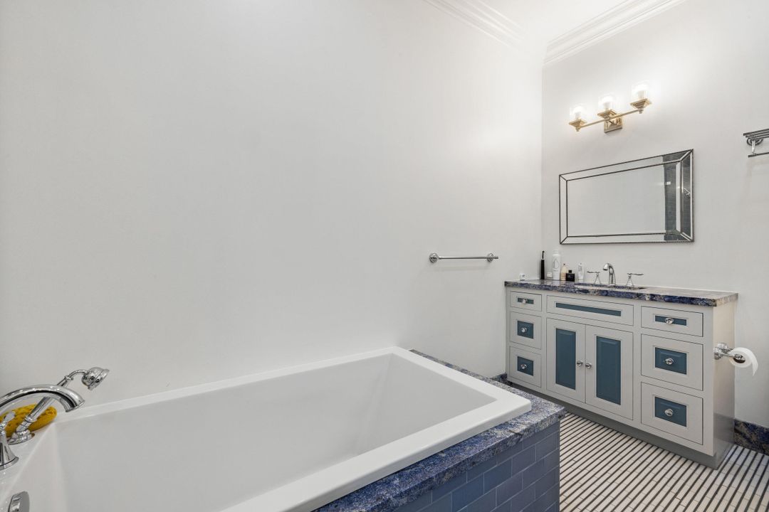 For Sale: $2,350,000 (3 beds, 3 baths, 2175 Square Feet)