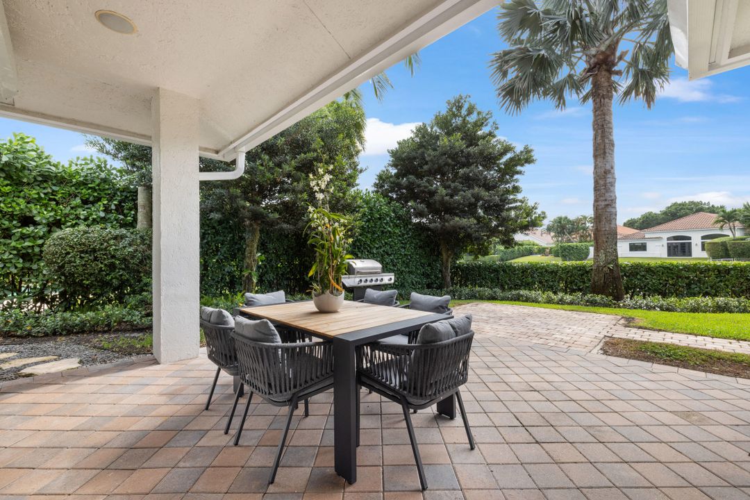 For Sale: $2,350,000 (3 beds, 3 baths, 2175 Square Feet)