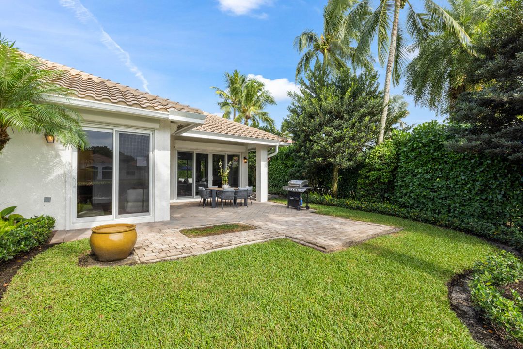 For Sale: $2,350,000 (3 beds, 3 baths, 2175 Square Feet)