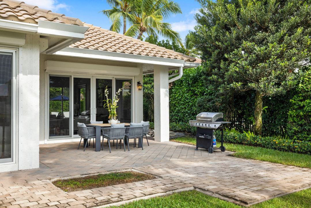 For Sale: $2,350,000 (3 beds, 3 baths, 2175 Square Feet)