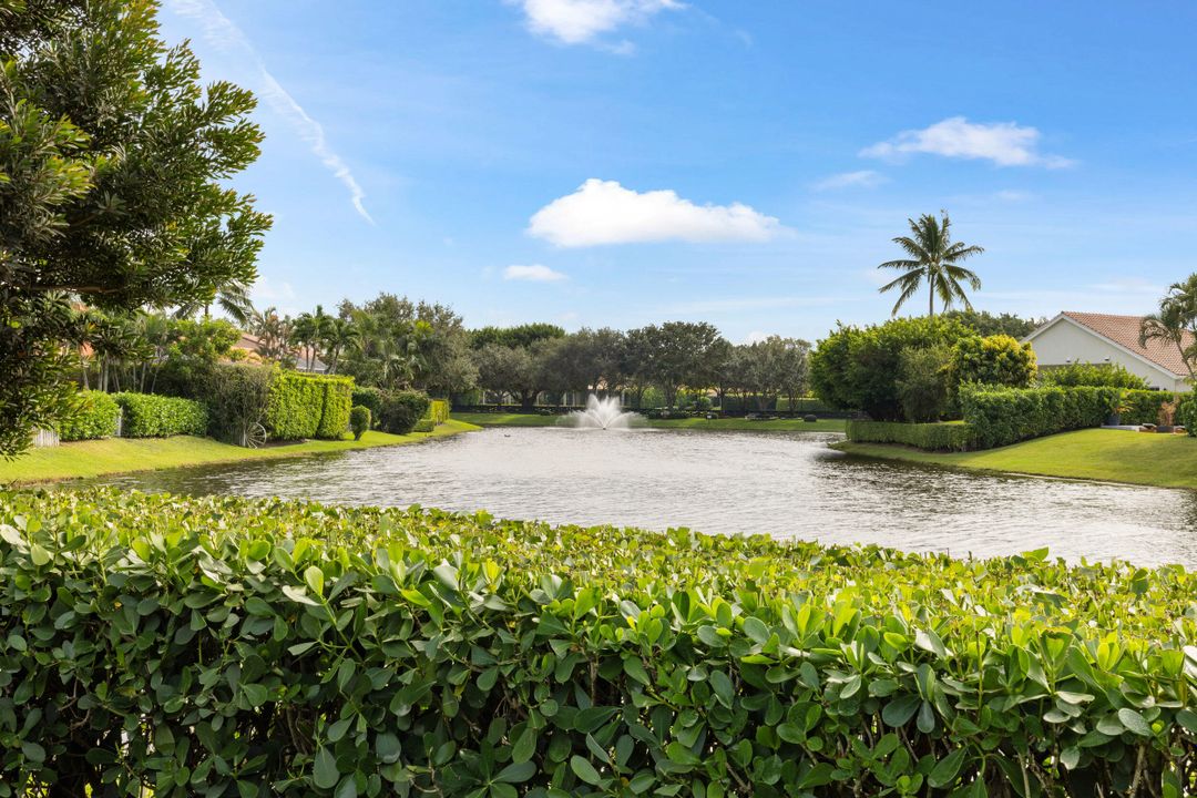 For Sale: $2,350,000 (3 beds, 3 baths, 2175 Square Feet)