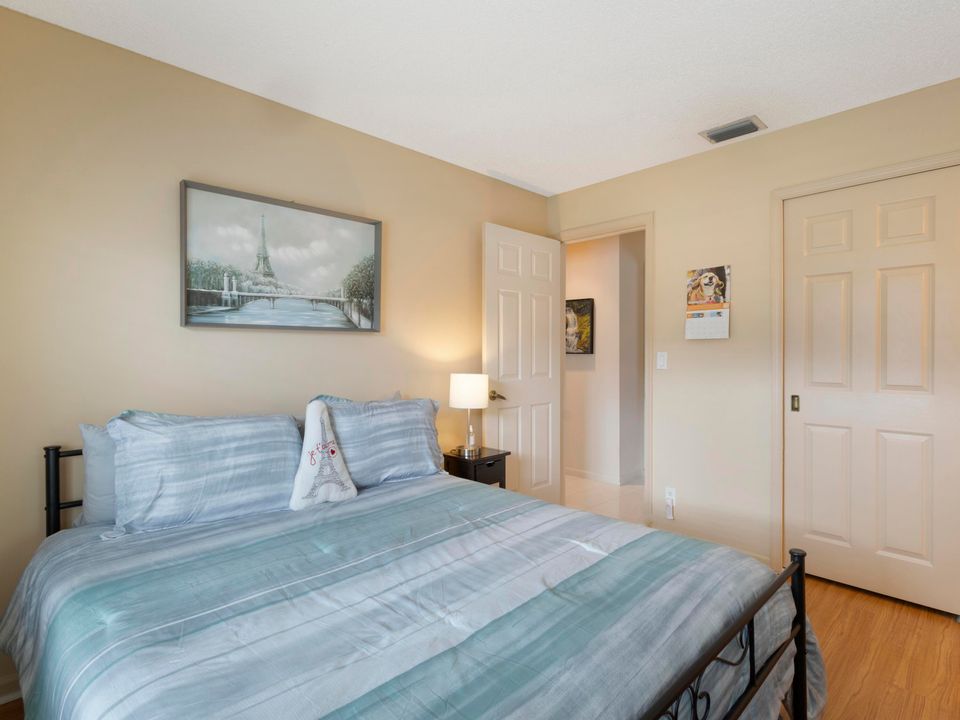 Active With Contract: $720,000 (4 beds, 3 baths, 2422 Square Feet)