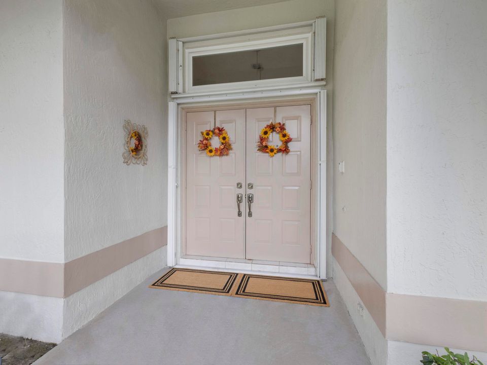 Active With Contract: $720,000 (4 beds, 3 baths, 2422 Square Feet)