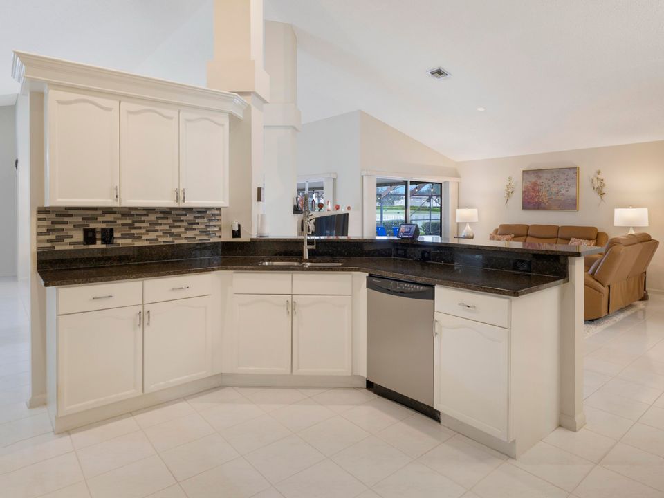 Active With Contract: $720,000 (4 beds, 3 baths, 2422 Square Feet)