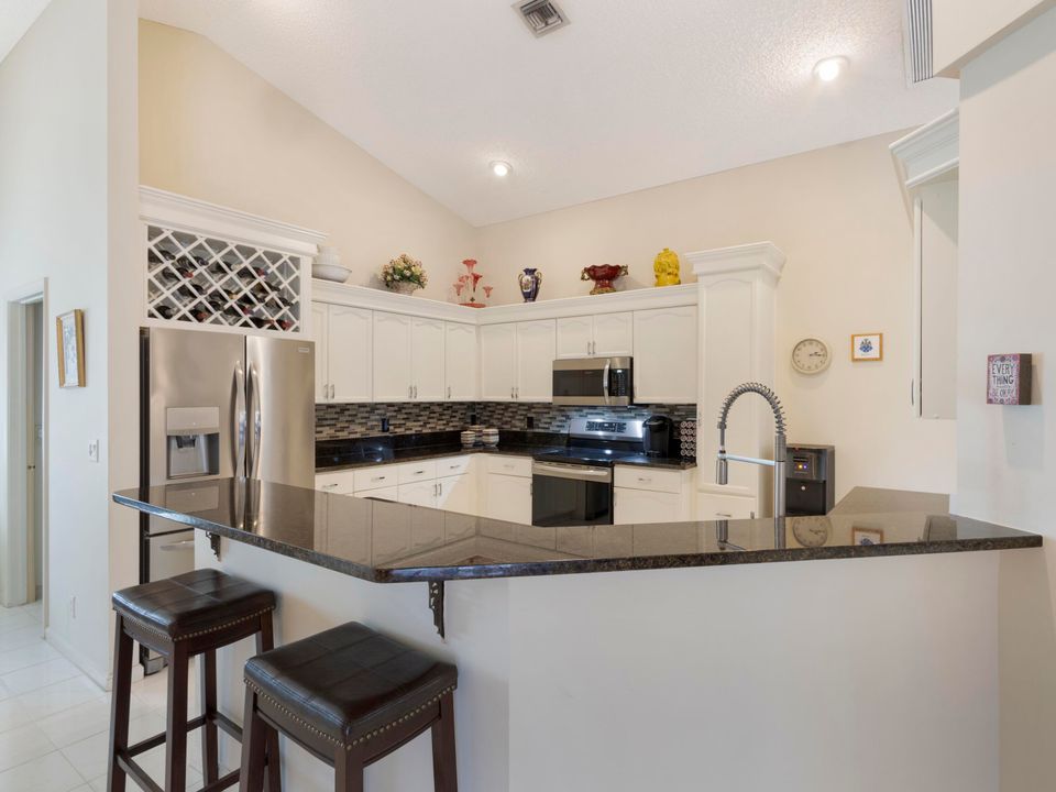 Active With Contract: $720,000 (4 beds, 3 baths, 2422 Square Feet)