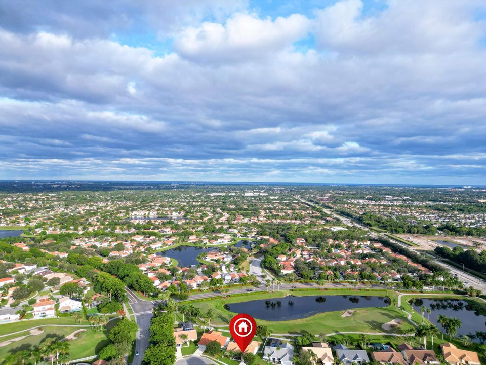 Active With Contract: $720,000 (4 beds, 3 baths, 2422 Square Feet)