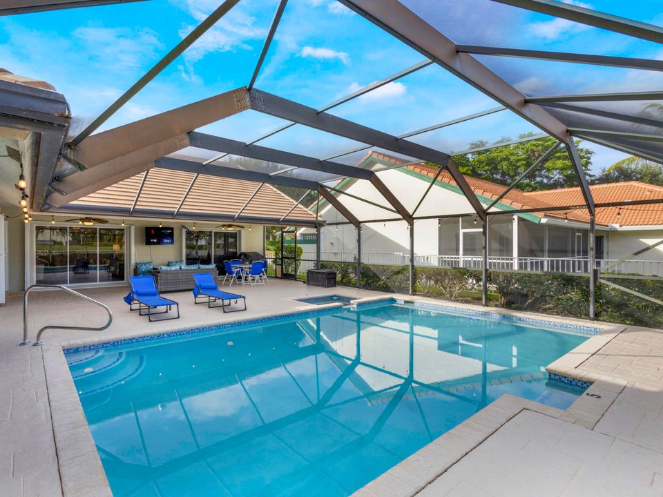 Active With Contract: $720,000 (4 beds, 3 baths, 2422 Square Feet)