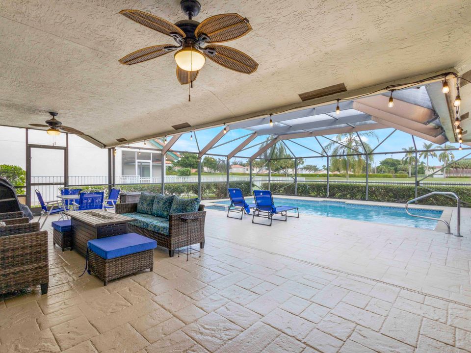 Active With Contract: $720,000 (4 beds, 3 baths, 2422 Square Feet)