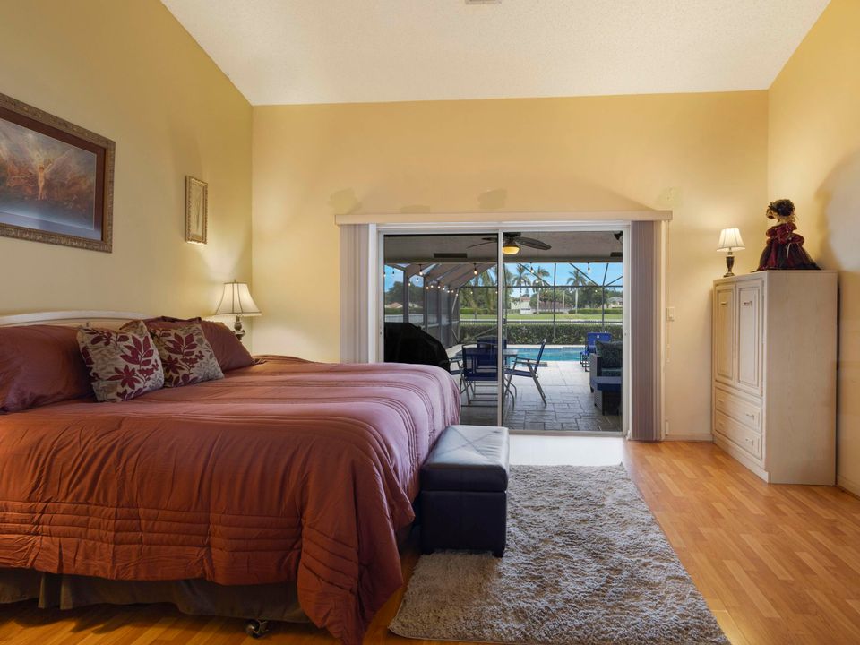 Active With Contract: $720,000 (4 beds, 3 baths, 2422 Square Feet)