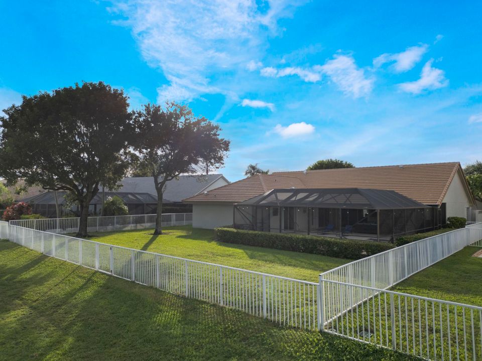 Active With Contract: $720,000 (4 beds, 3 baths, 2422 Square Feet)