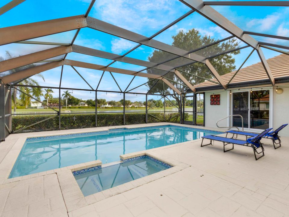 Active With Contract: $720,000 (4 beds, 3 baths, 2422 Square Feet)