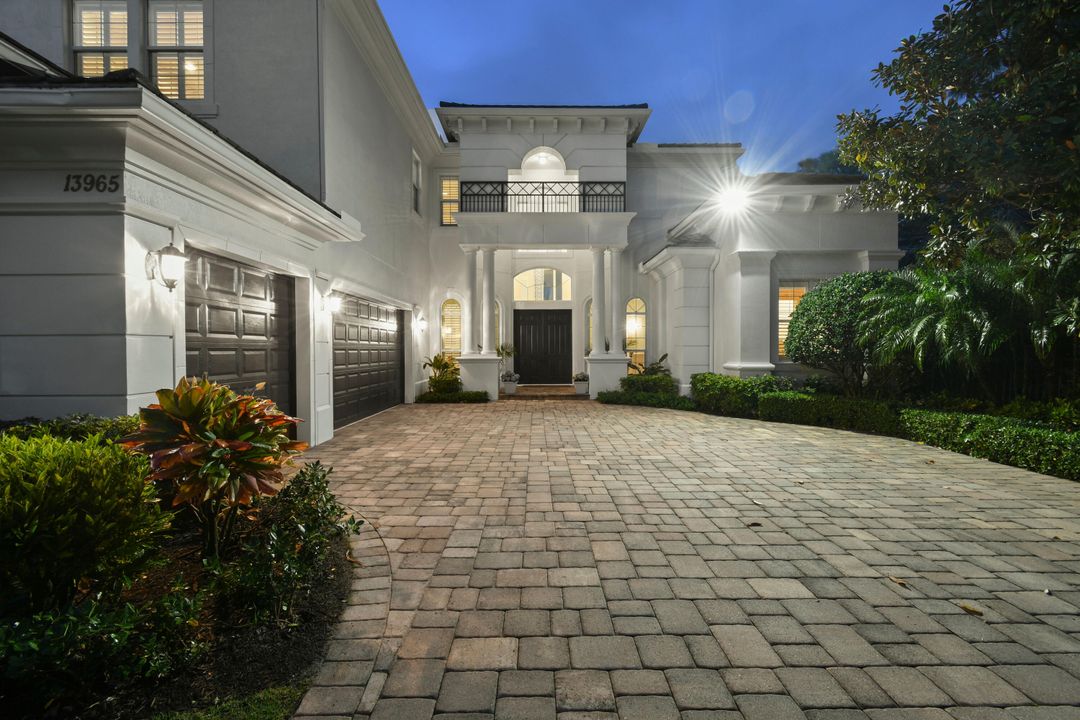 For Sale: $7,797,000 (7 beds, 5 baths, 5178 Square Feet)