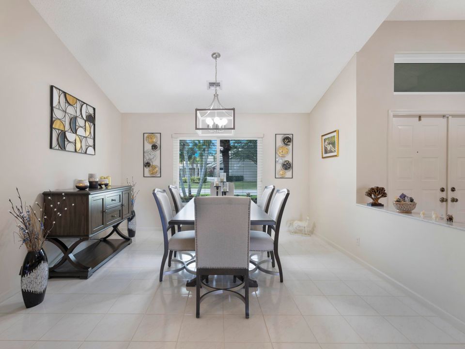 Active With Contract: $720,000 (4 beds, 3 baths, 2422 Square Feet)