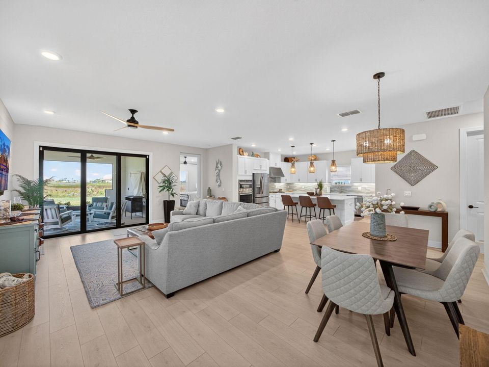 For Sale: $470,000 (2 beds, 2 baths, 1777 Square Feet)