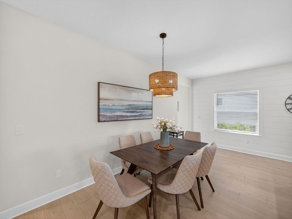 For Sale: $470,000 (2 beds, 2 baths, 1777 Square Feet)