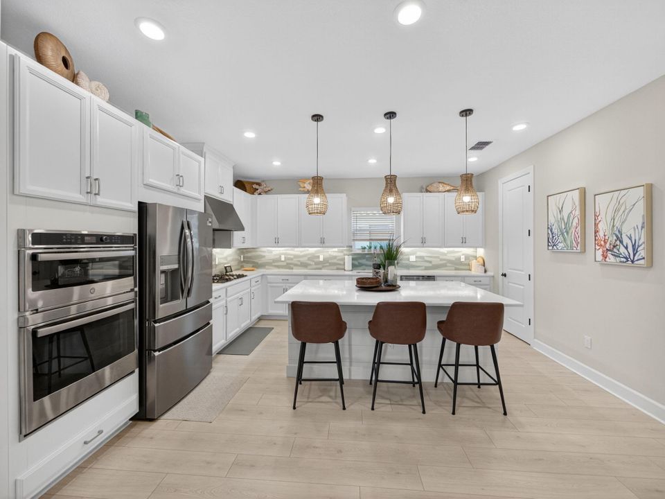 For Sale: $470,000 (2 beds, 2 baths, 1777 Square Feet)