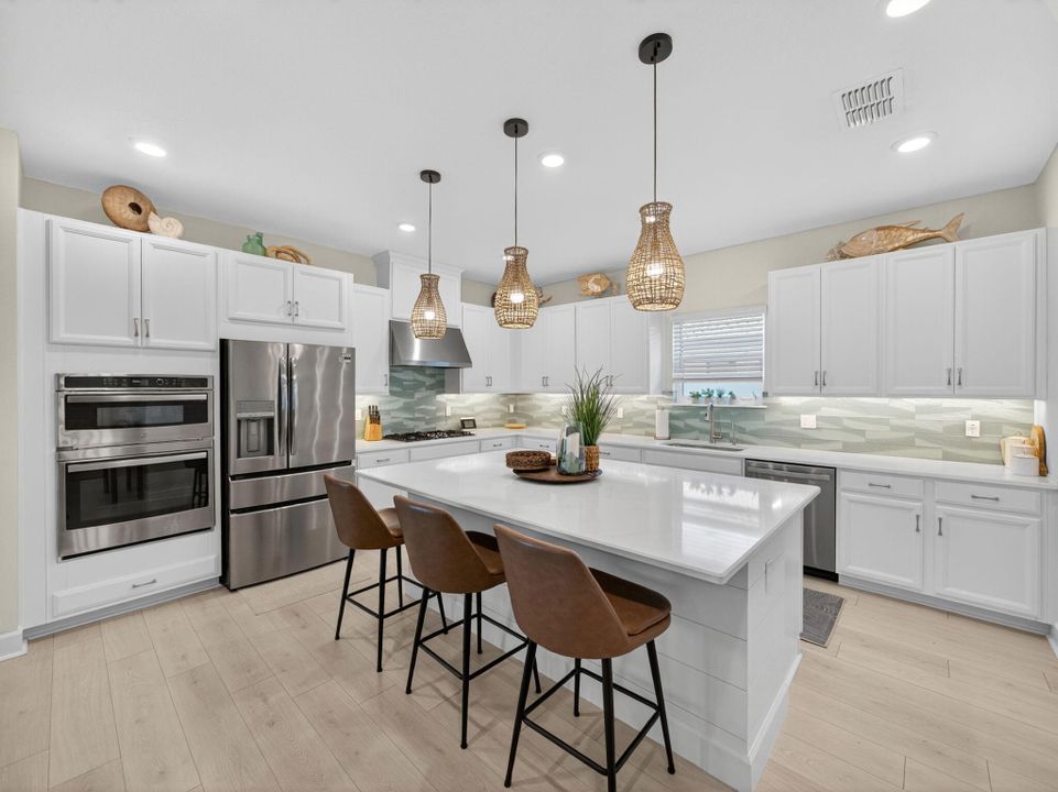 For Sale: $470,000 (2 beds, 2 baths, 1777 Square Feet)