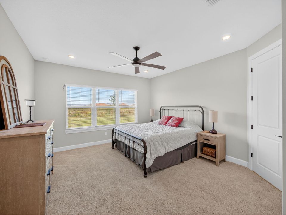 For Sale: $470,000 (2 beds, 2 baths, 1777 Square Feet)