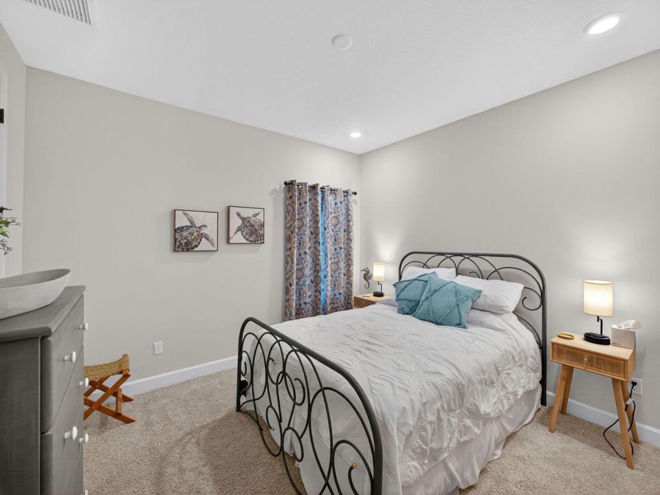 For Sale: $470,000 (2 beds, 2 baths, 1777 Square Feet)