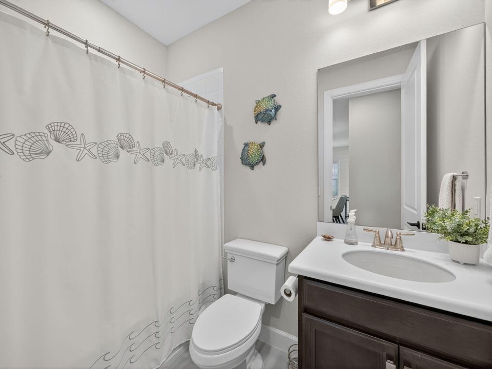 For Sale: $470,000 (2 beds, 2 baths, 1777 Square Feet)