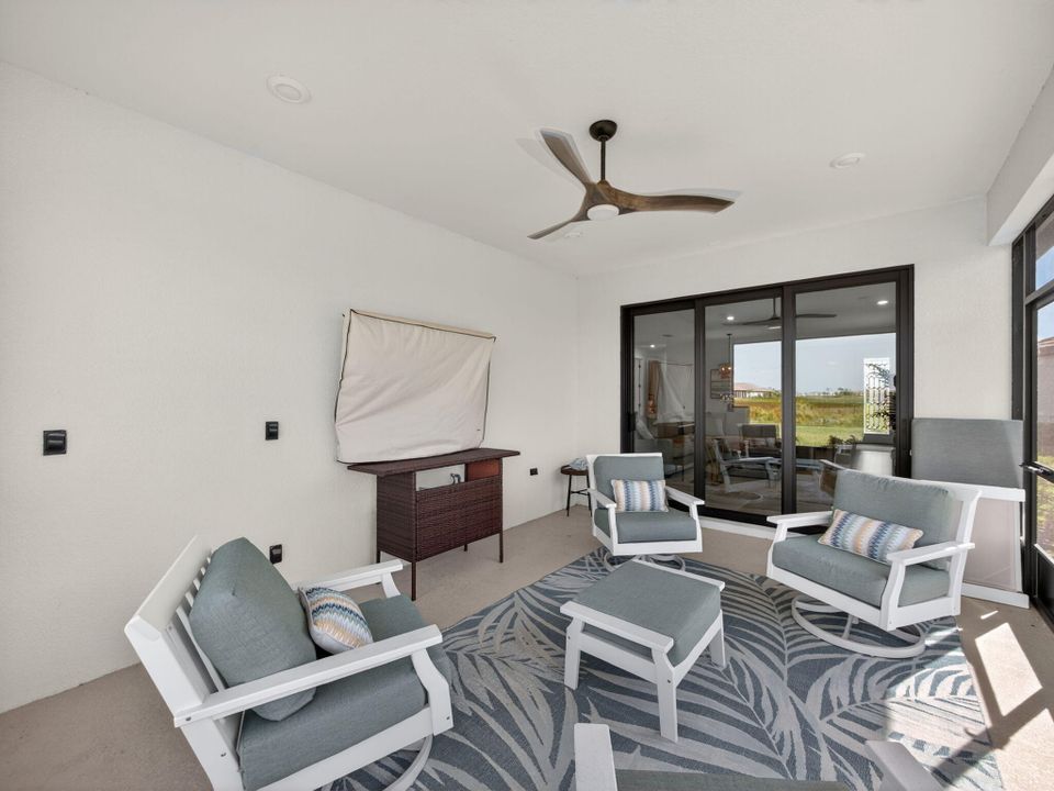 For Sale: $470,000 (2 beds, 2 baths, 1777 Square Feet)