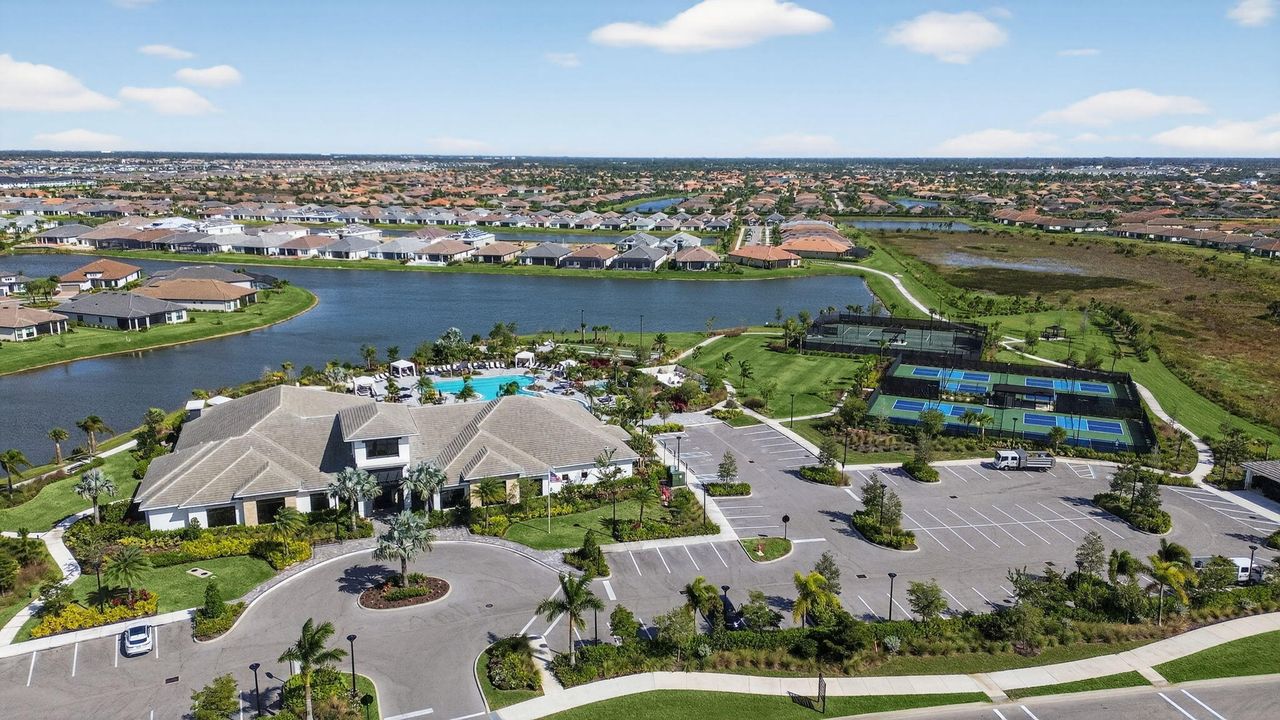 For Sale: $470,000 (2 beds, 2 baths, 1777 Square Feet)