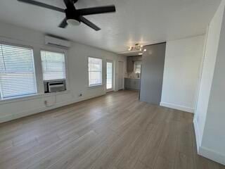For Rent: $2,250 (2 beds, 1 baths, 648 Square Feet)