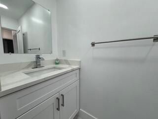 For Rent: $2,250 (2 beds, 1 baths, 648 Square Feet)