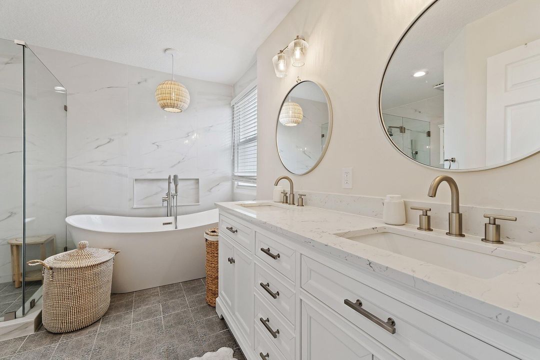 合同活跃: $515,000 (3 贝兹, 2 浴室, 1728 平方英尺)