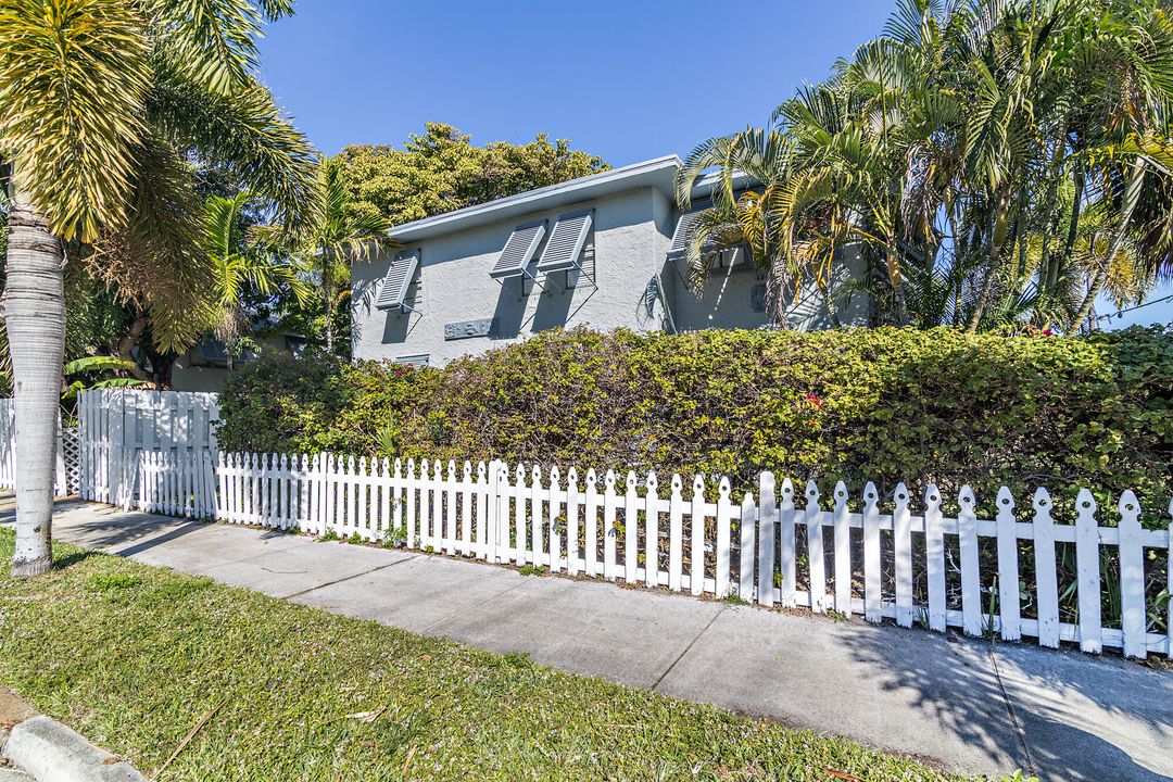 For Rent: $2,250 (2 beds, 1 baths, 648 Square Feet)