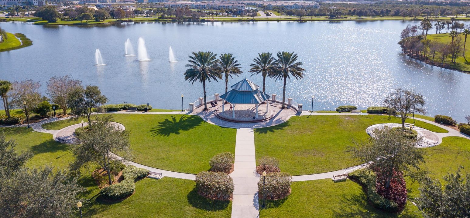 For Sale: $860,000 (5 beds, 5 baths, 3921 Square Feet)