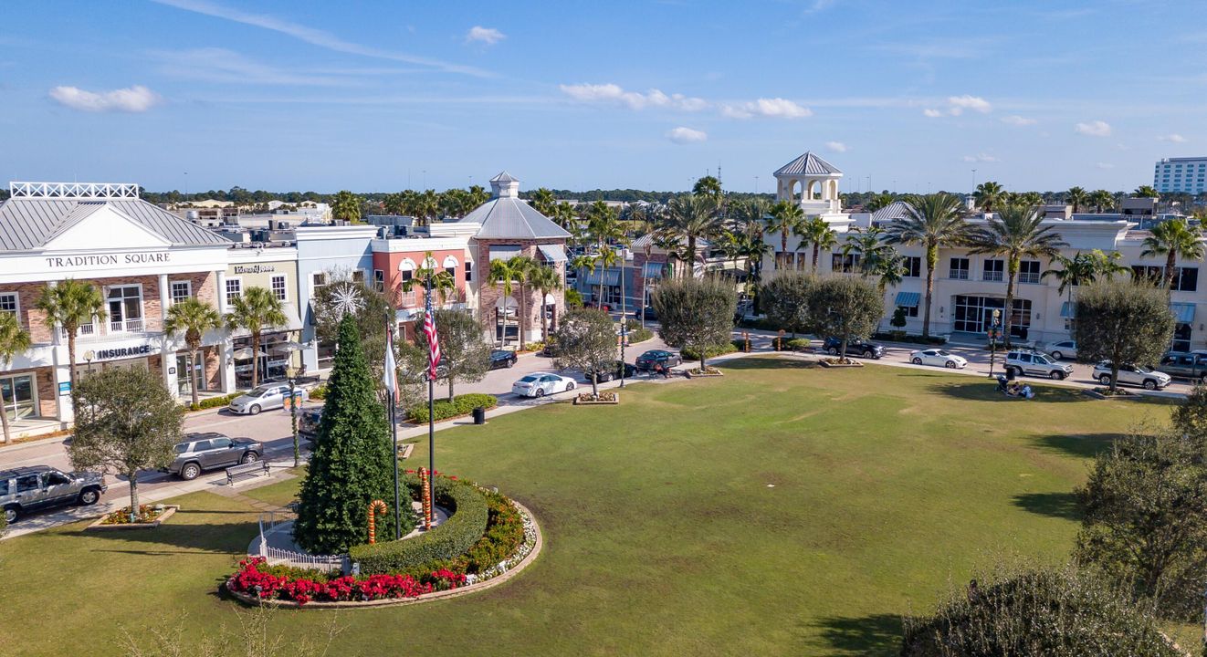 For Sale: $860,000 (5 beds, 5 baths, 3921 Square Feet)