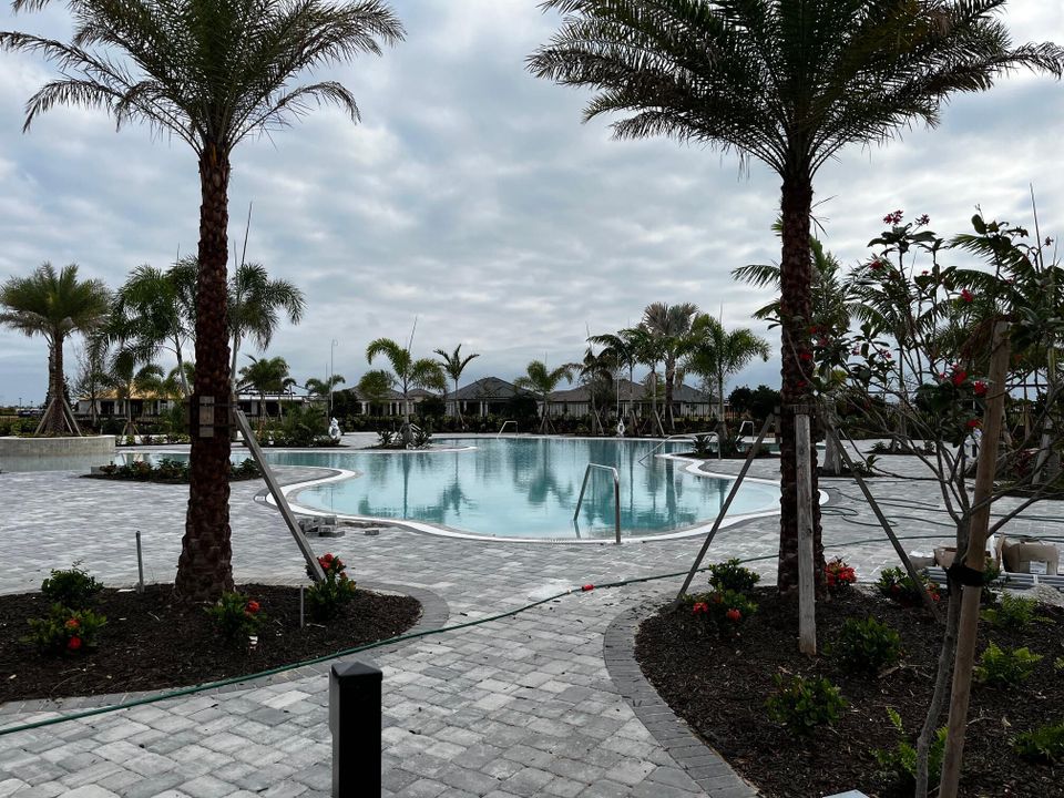 For Sale: $470,000 (2 beds, 2 baths, 1777 Square Feet)