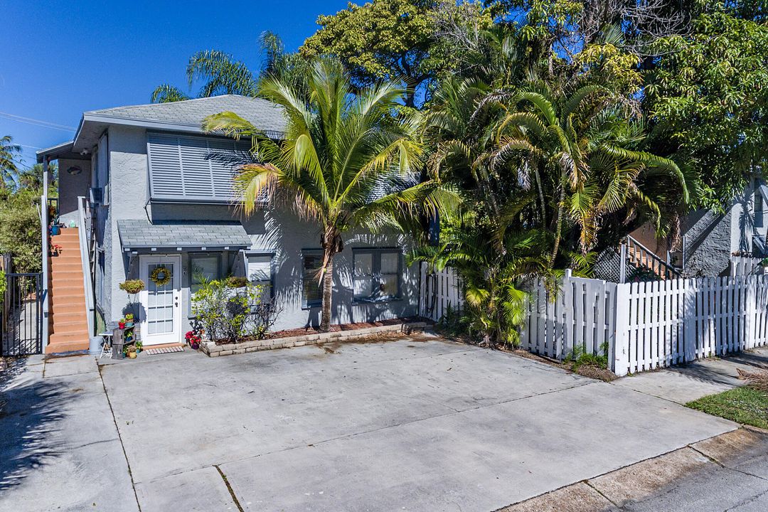 For Rent: $2,250 (2 beds, 1 baths, 648 Square Feet)