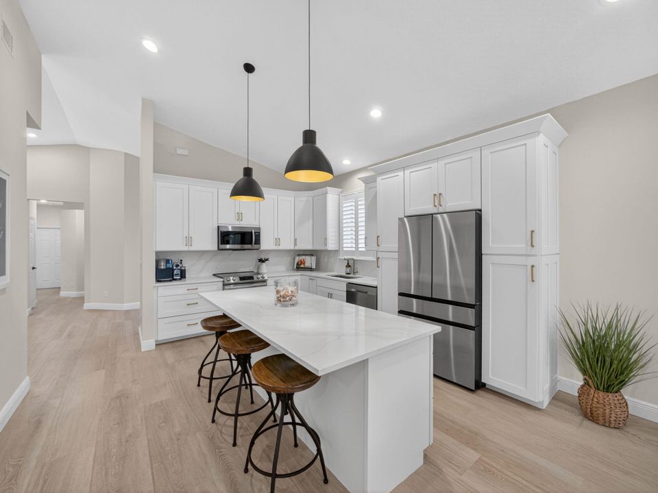 待售: $465,000 (2 贝兹, 2 浴室, 1549 平方英尺)