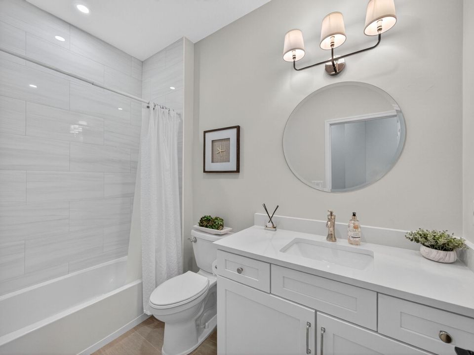 待售: $465,000 (2 贝兹, 2 浴室, 1549 平方英尺)