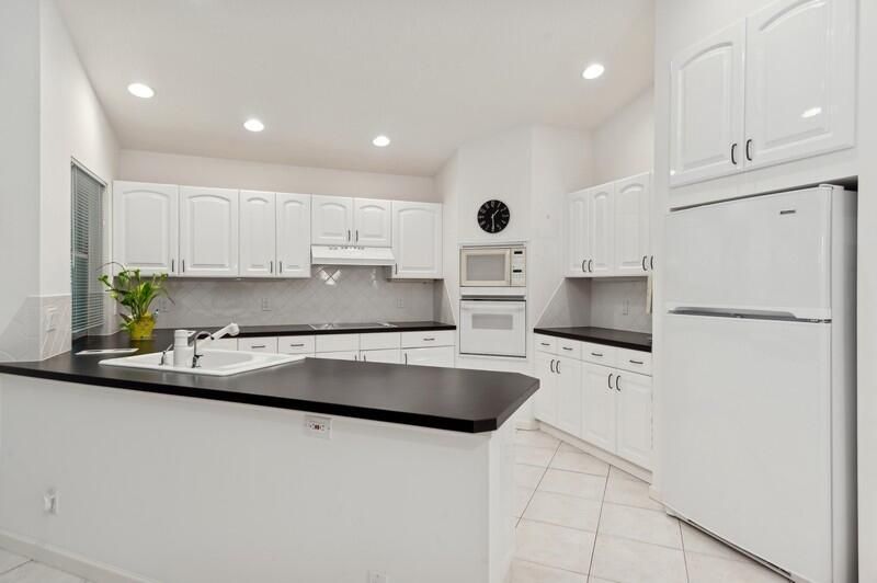 Active With Contract: $799,000 (3 beds, 2 baths, 2190 Square Feet)