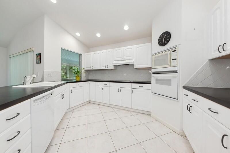 Active With Contract: $799,000 (3 beds, 2 baths, 2190 Square Feet)