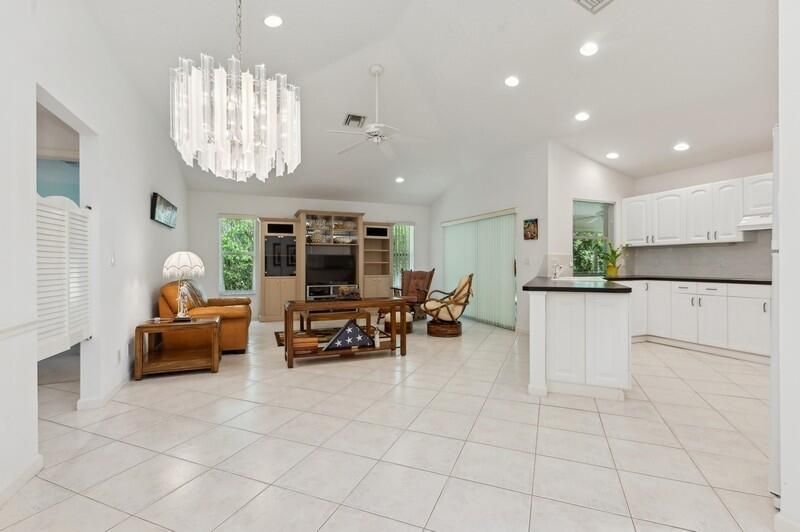 Active With Contract: $799,000 (3 beds, 2 baths, 2190 Square Feet)