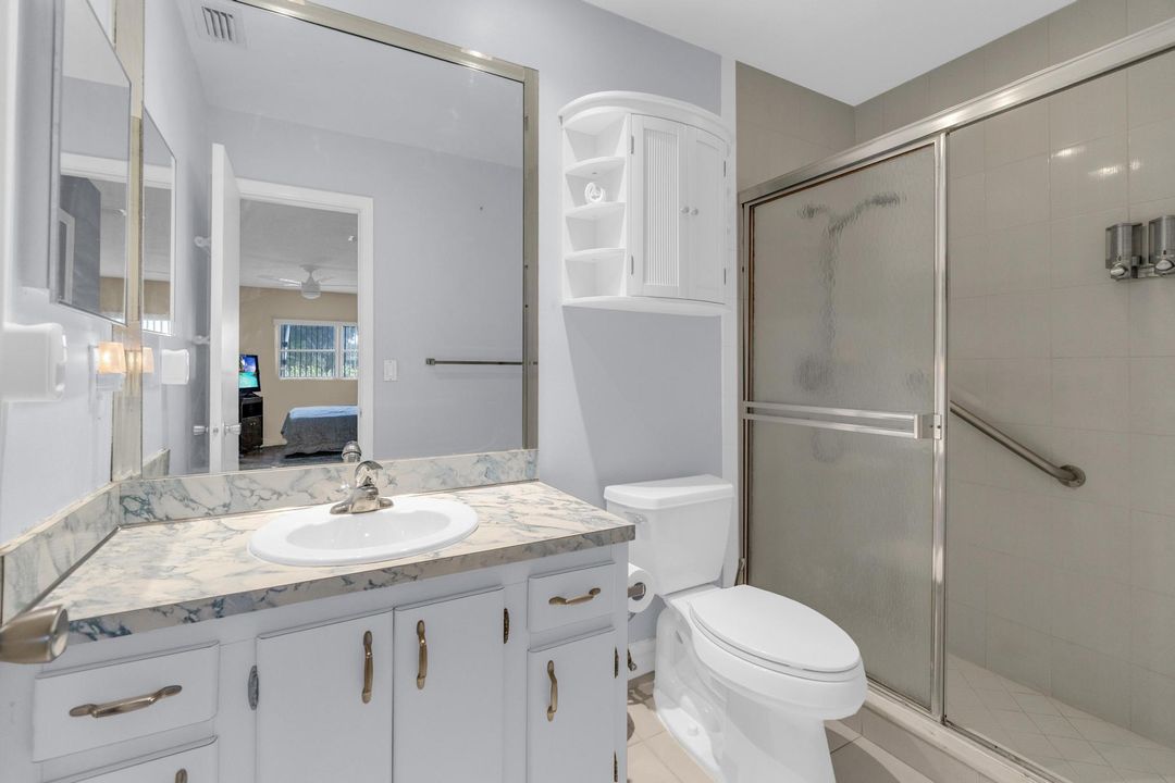 На продажу: $250,000 (2 спален, 2 ванн, 1200 Квадратных фут)