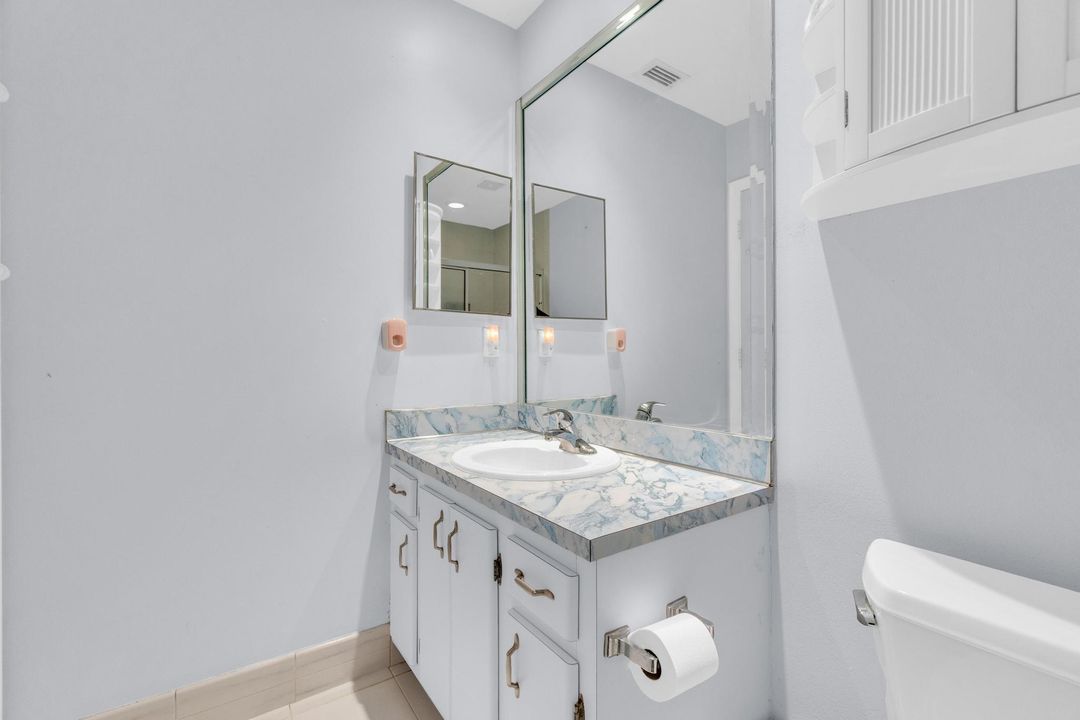 На продажу: $250,000 (2 спален, 2 ванн, 1200 Квадратных фут)