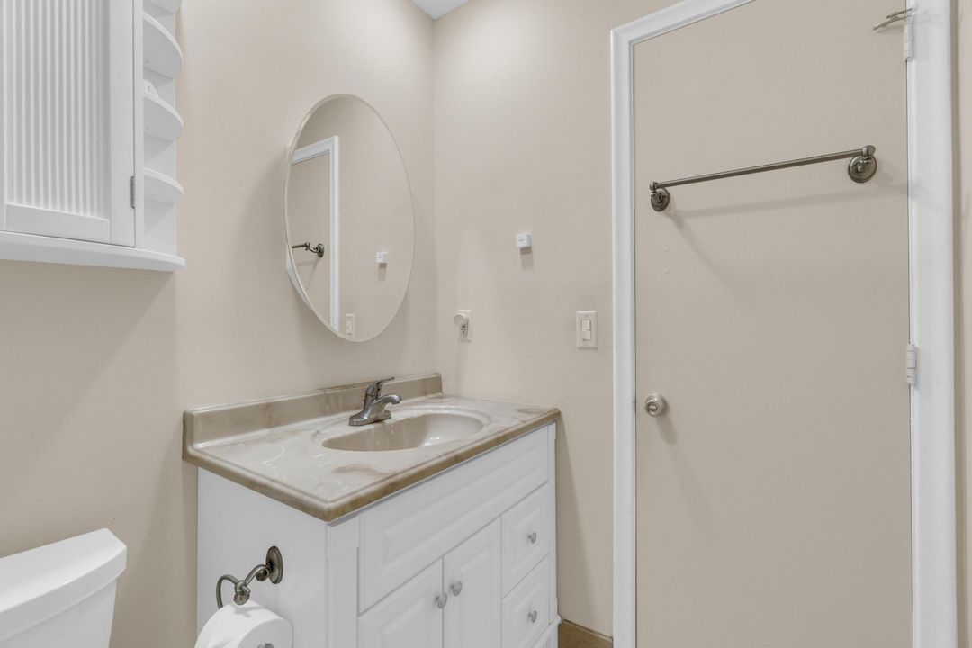 На продажу: $250,000 (2 спален, 2 ванн, 1200 Квадратных фут)