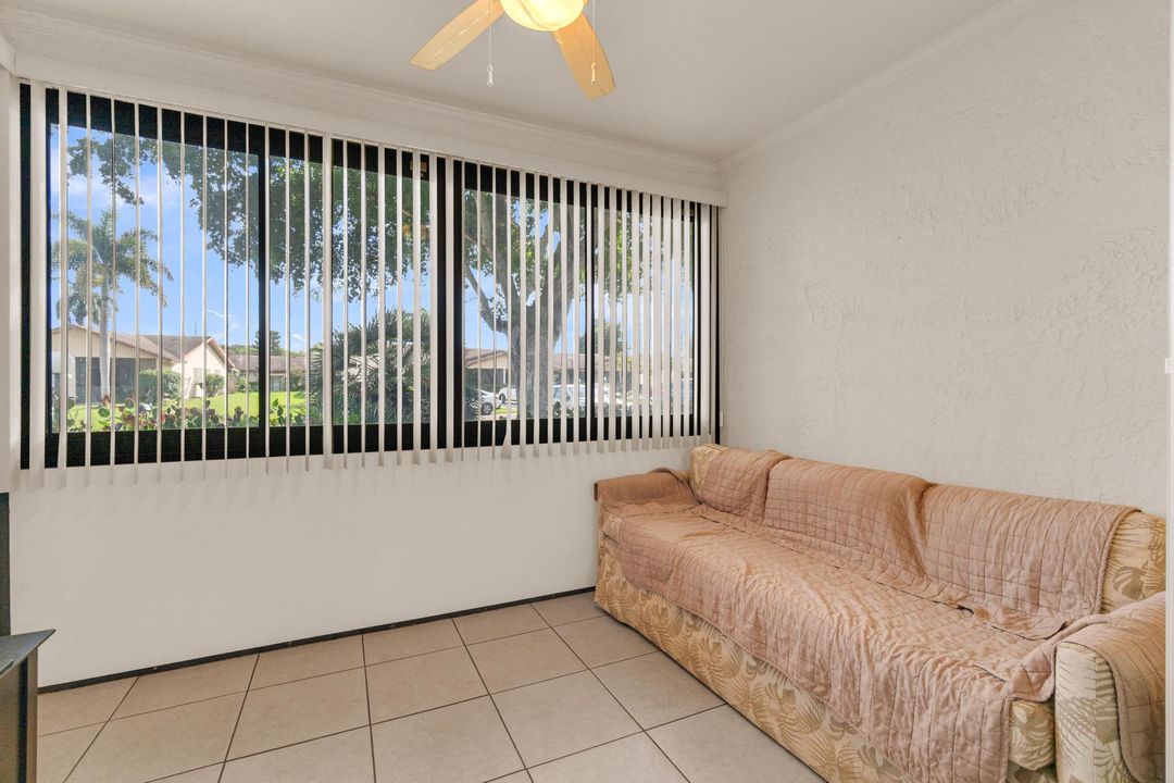 На продажу: $250,000 (2 спален, 2 ванн, 1200 Квадратных фут)