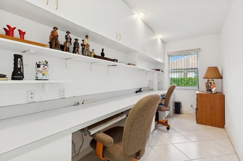 Active With Contract: $799,000 (3 beds, 2 baths, 2190 Square Feet)