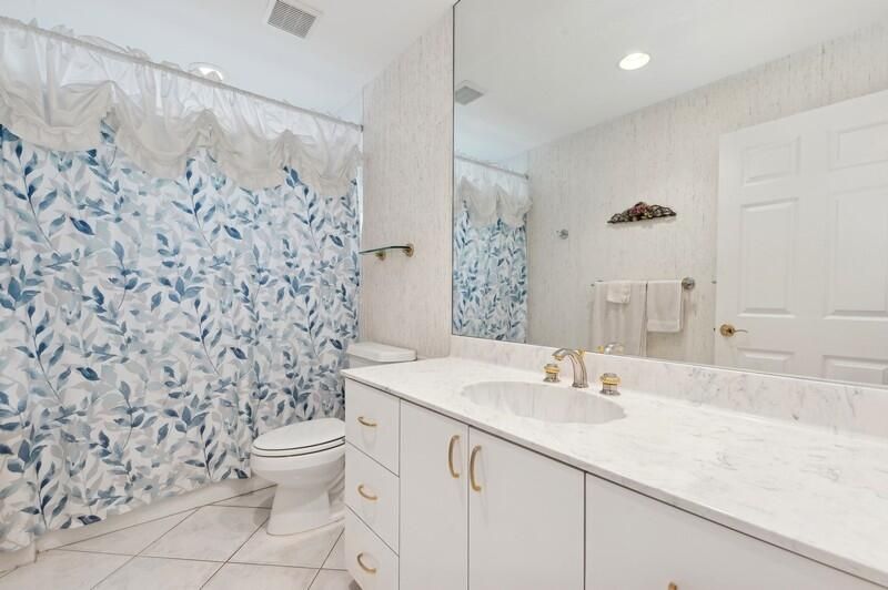 Active With Contract: $799,000 (3 beds, 2 baths, 2190 Square Feet)