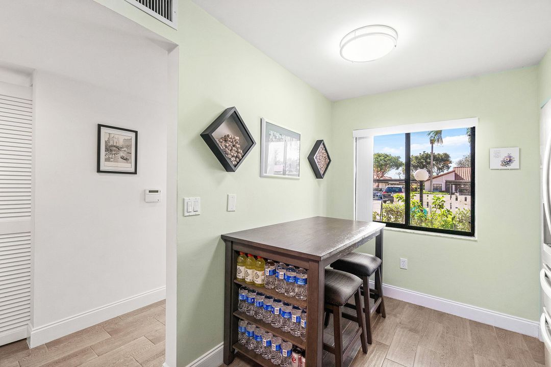 待售: $325,000 (2 贝兹, 2 浴室, 1500 平方英尺)