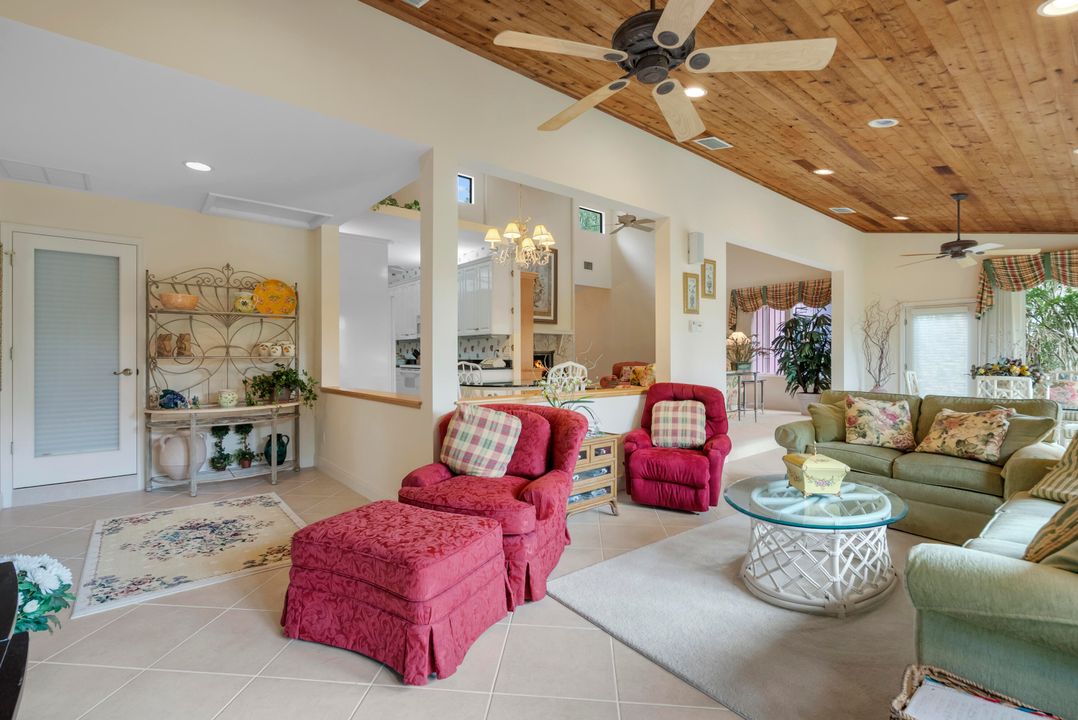 待售: $740,000 (3 贝兹, 3 浴室, 2800 平方英尺)