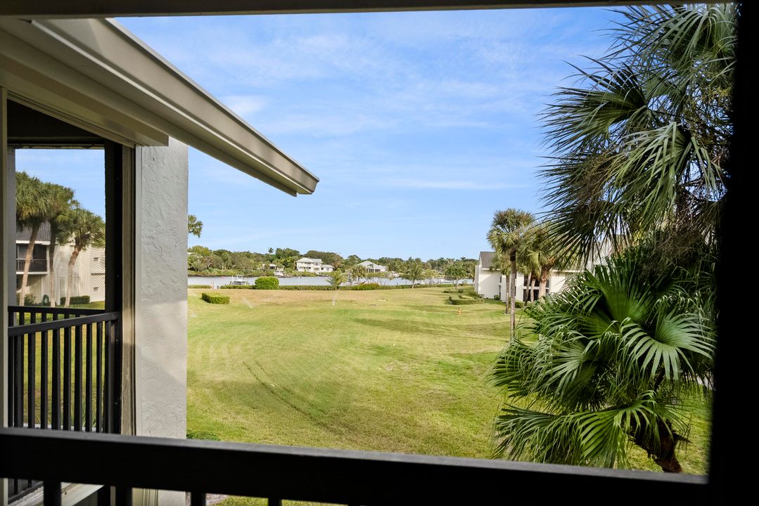 En Venta: $949,900 (3 camas, 3 baños, 2368 Pies cuadrados)